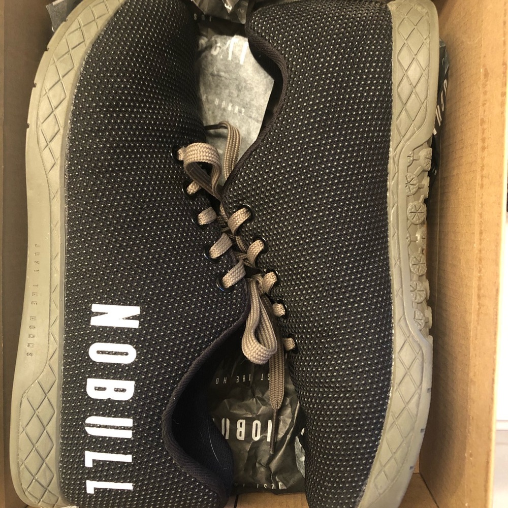 Black Ivy NoBull trainers W8.5